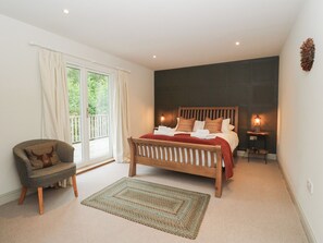 2 Schlafzimmer, Babybetten, kostenloses WLAN, individuell dekoriert