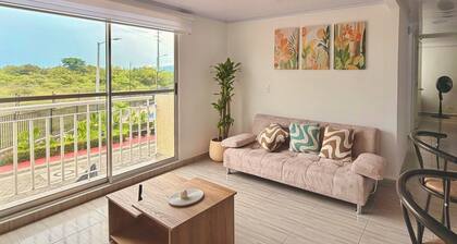 Modern Apartment with Pool Near Unicentro Shopping Center