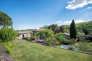 Property grounds - Private Tuscan Villa | Infinity Pool & Views (Toscana)