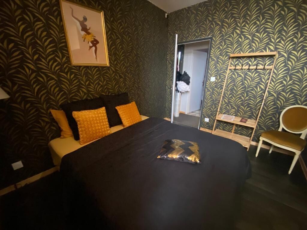 Basic-Doppelzimmer, Blick auf den Innenhof | Kostenloses WLAN