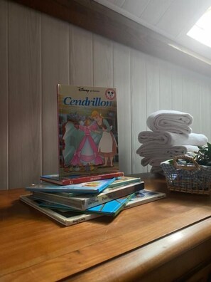 Habitación familiar, varias camas | Imagen general