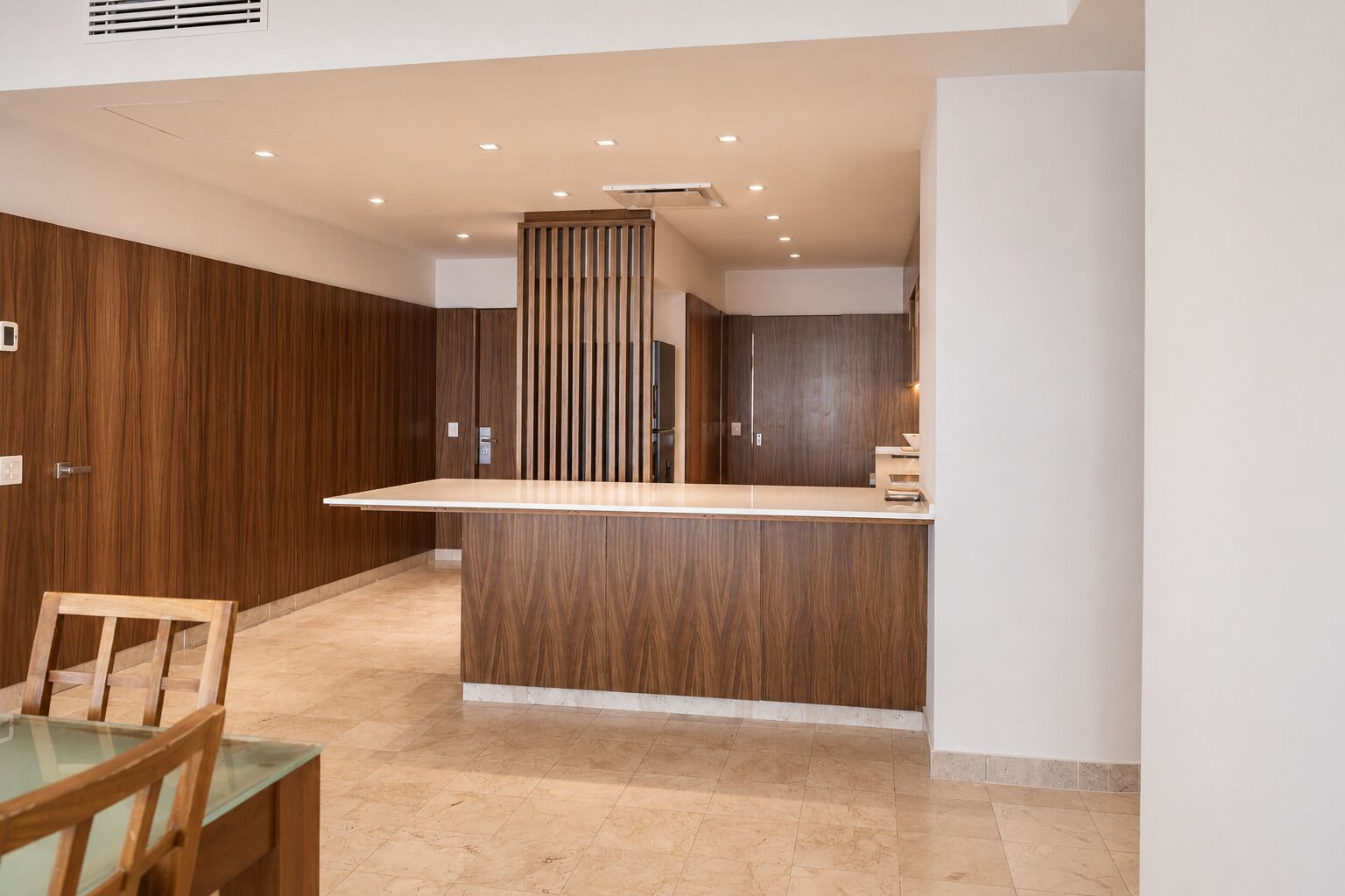 Deluxe-Apartment, Balkon, Strandblick | Innenbereich