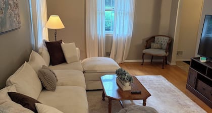 Spacious 4-bedroom house - Peaceful, comfortable, relaxing home.