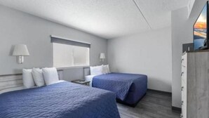 Cortinas blackout, tabla de planchar con plancha y wifi gratis 
