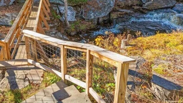 Property grounds - 8BR Luxury Farmhouse · Waterfall · Hot Tub · Catskills (Ellenville)