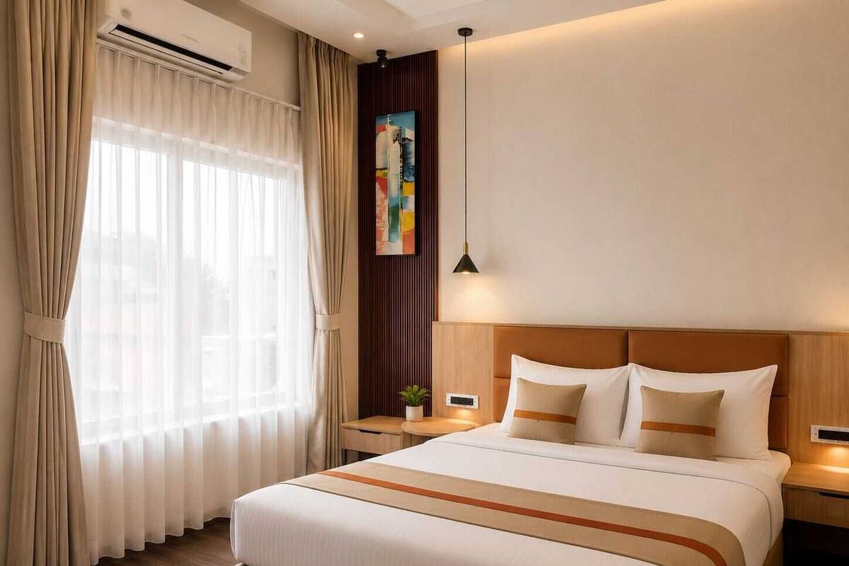 Executive Double Room | Hypo-allergenic bedding available, WiFi (free)