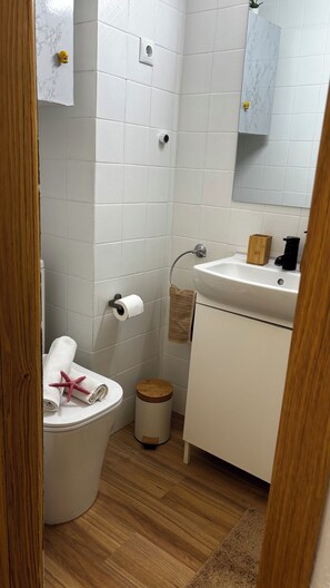 Bathroom - Vrbo Property (Empuriabrava)