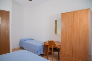 1 bedroom, WiFi, bed sheets - Apartment 'Appartamento 1' with Balcony, Wi-Fi and Air Conditioning (Grosseto)