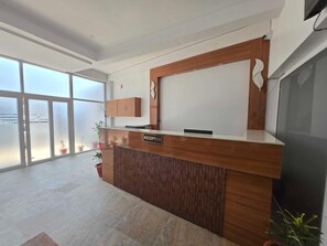 House | Reception - Classic Pine Villa (Lucknow)