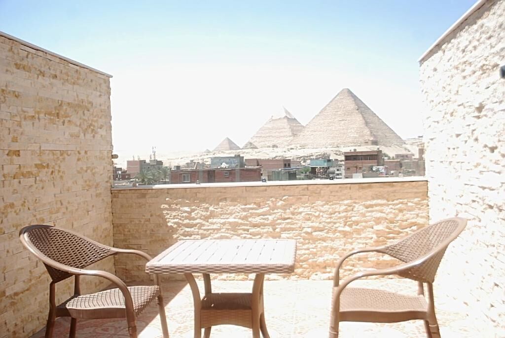 Apartment, Balcony, City View | Outdoor dining