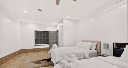 Grant Line Residence Unit D | 10 Min to Louisville