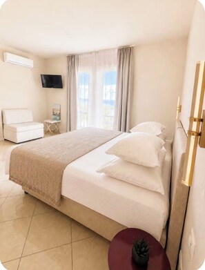 Iron/ironing board, WiFi, bed sheets - Stunning Sunset View Apartment for - Couples &Friends (Cavtat)