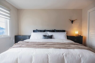 Grand Falls Estate | 6BR Luxury Retreat with Game