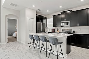 House - 5BR Home Private Pool Chic Decor Themed Rooms (Kissimmee)