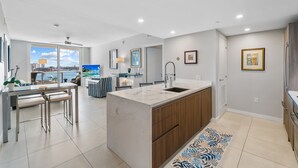 Private kitchen - Bayside Breeze - Resort Access (Fort Lauderdale)