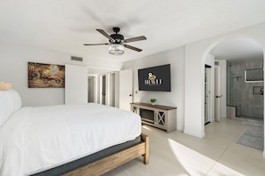 4 Schlafzimmer, Bügeleisen/Bügelbrett, Reisekinderbett, WLAN