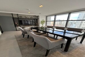 Apartment, City View | Dining - Simple Smart Flat praia de Manaira (João Pessoa)
