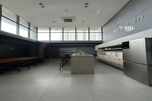 럭셔리 아파트, 시내 전망 | 내부