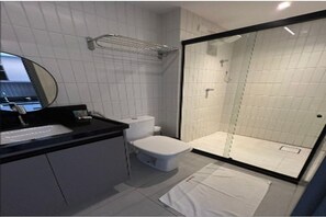 Apartment, City View | Bathroom - Simple Smart Flat praia de Manaira (João Pessoa)