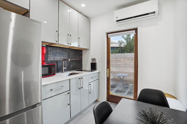 Studio, 1 très grand lit, vue jardin (Marina Row 3) | Cuisine privée
