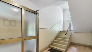 Unclassified image, 4 of 31, button - Room 'Camera Arsenale' with Wi-Fi and Air Conditioning (Venice)