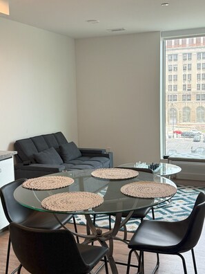 Interior - Modern Downtown Detroit Retreat (Detroit)