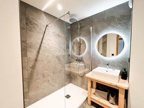 Dusche, Haartrockner
