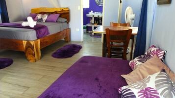 Free WiFi, bed sheets
