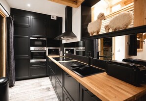 Coffee/tea maker, fridge, microwave, oven - Chalet - Les Clots - Valloire - Up to 12 Guests (Valloire)