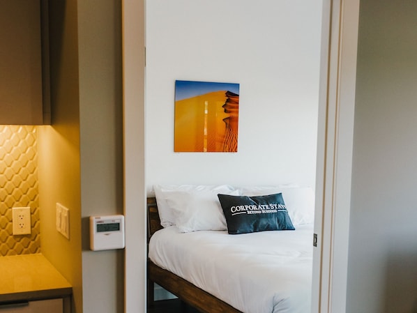 Room - Lxtx (Winnipeg)