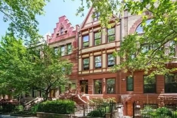 Exterior - Hamilton House Apt 7 with Pvt Bathroom (New York)