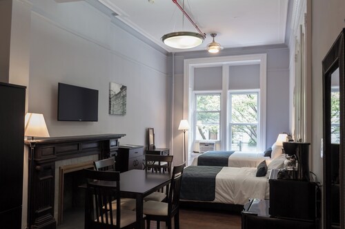 Hamilton House Apartment 7 with 2 bedrooms & private bathroom in Manhattan, NYC