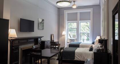 Hamilton House Apartment 7 with 2 bedrooms & private bathroom in Manhattan, NYC