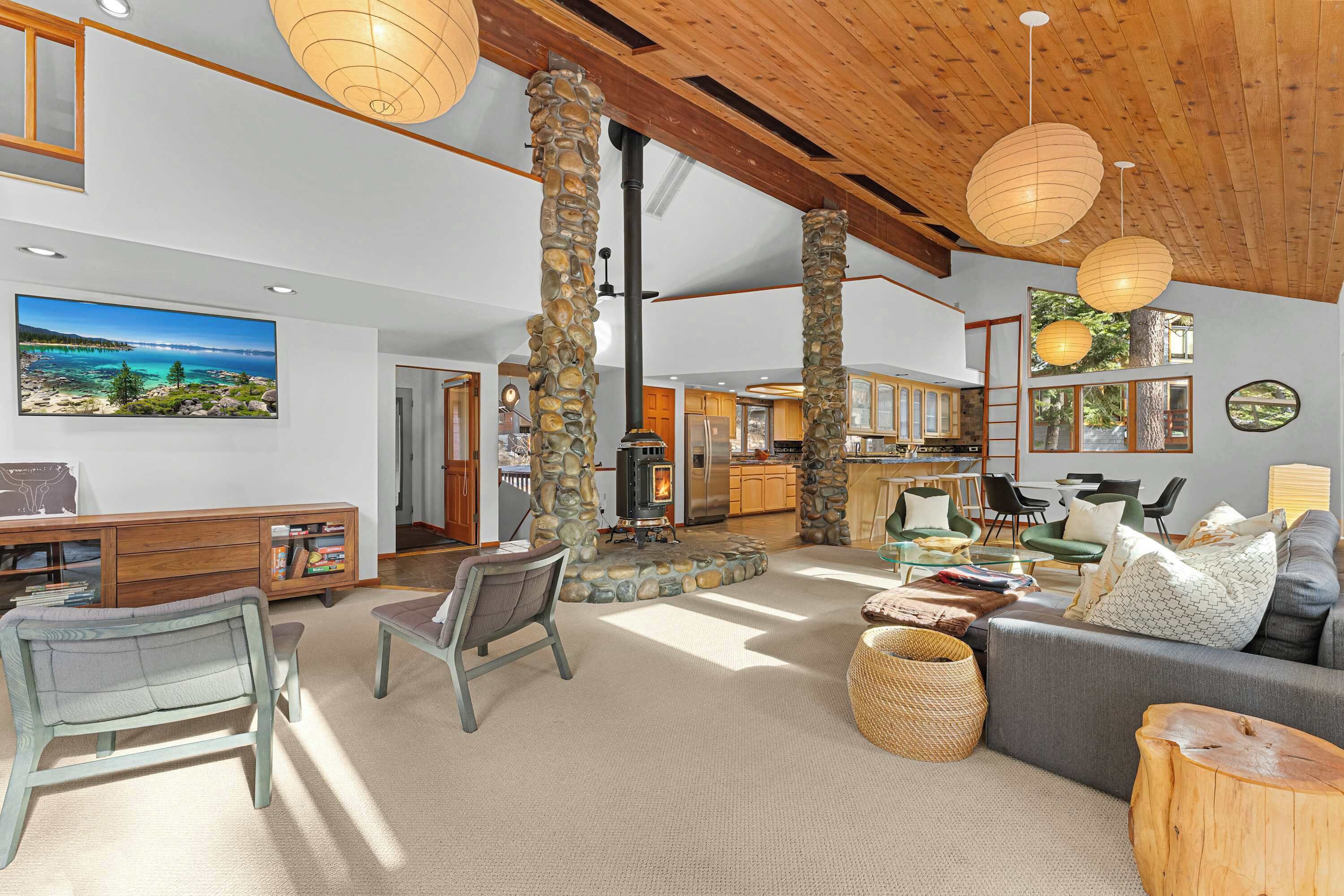 TV, fireplace, offices