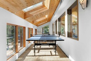 Spielezimmer