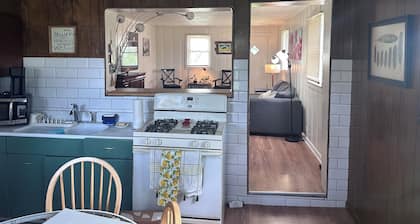Cozy 2-bedroom house situated on 12 acres in Kansas City, Missouri