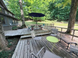 Outdoor dining - Maple Grove Secluded Escape with Fire Pit (Maple City)
