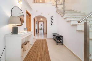 Deluxe Villa, Mountain View | Interior -  Loule Hill - Lua Villa (Faro)