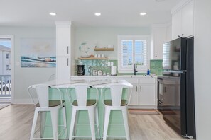 Coffee/tea maker, fridge, microwave, oven - Updated Duplex | Walk to Ocean | Sleeps 6-12 (Atlantic Beach)