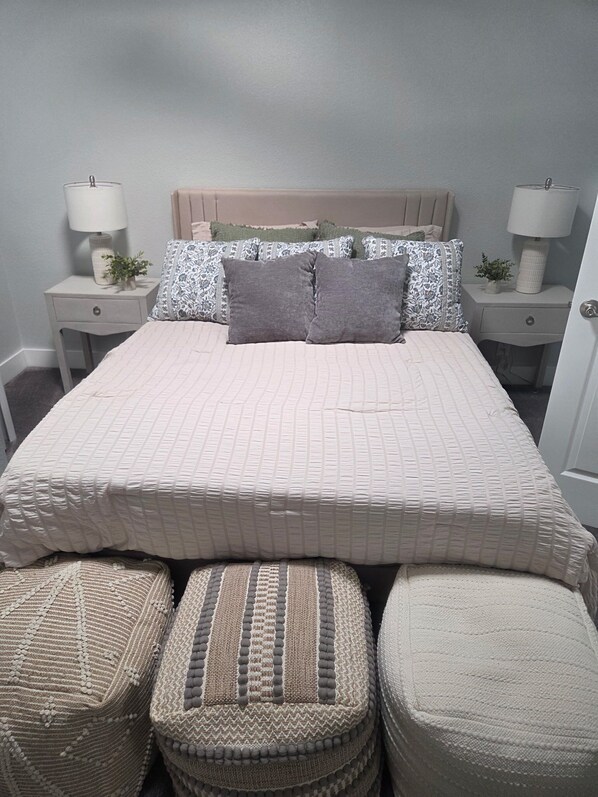 WiFi, bed sheets
