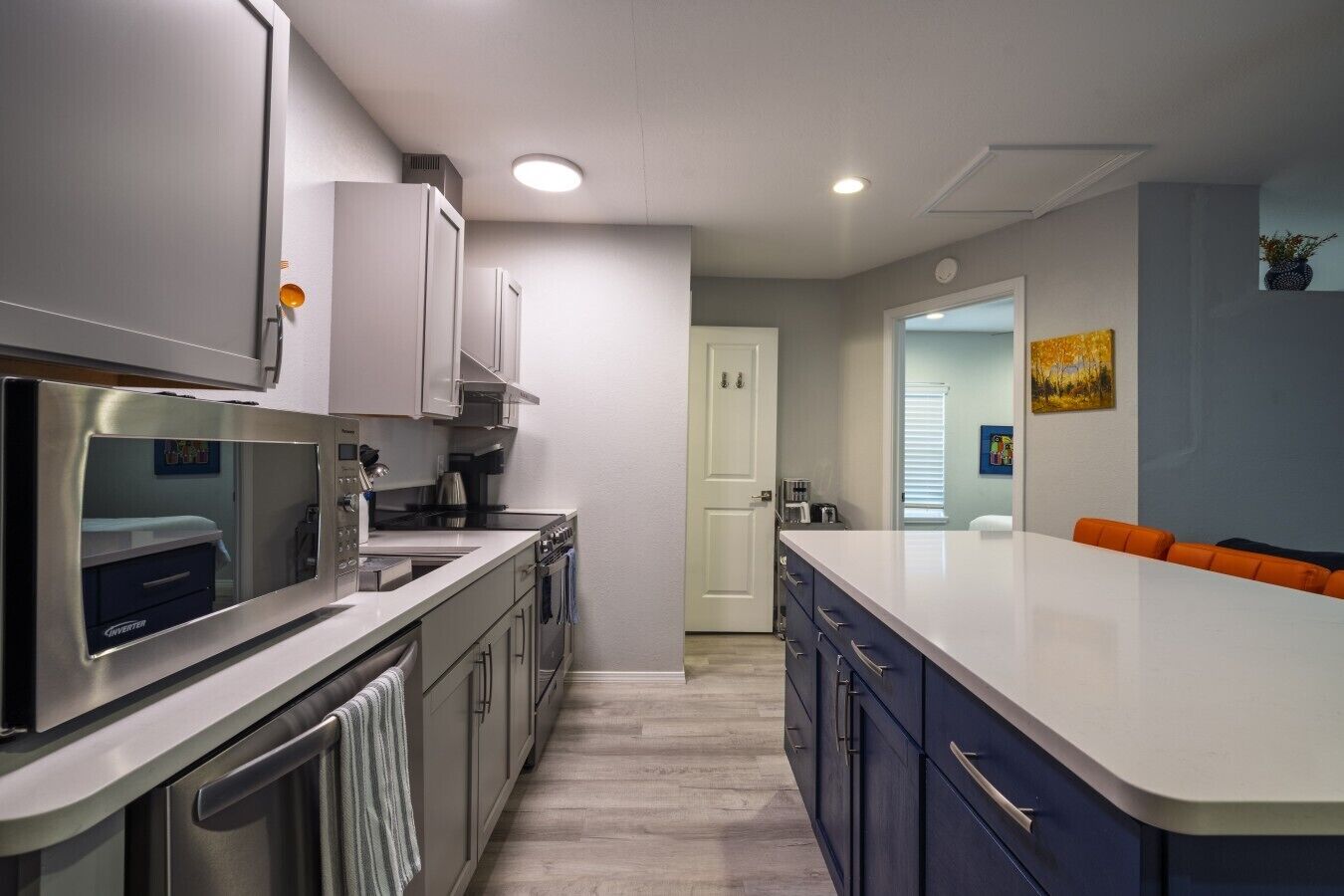 Coffee/tea maker, fridge, oven, dishwasher