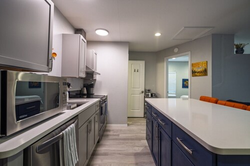 Charming Casita • Couple Haven • Walk to OU Campus