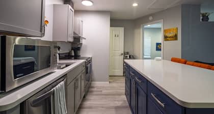 Charming Casita • Couple Haven • Walk to OU Campus