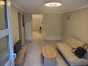 Living area - Vrbo Property (Villers-sur-Mer)