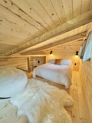 1 slaapkamer, een strijkplank/strijkijzer, gratis wifi, beddengoed