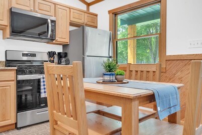 Whitetail Ridge Cabin 1