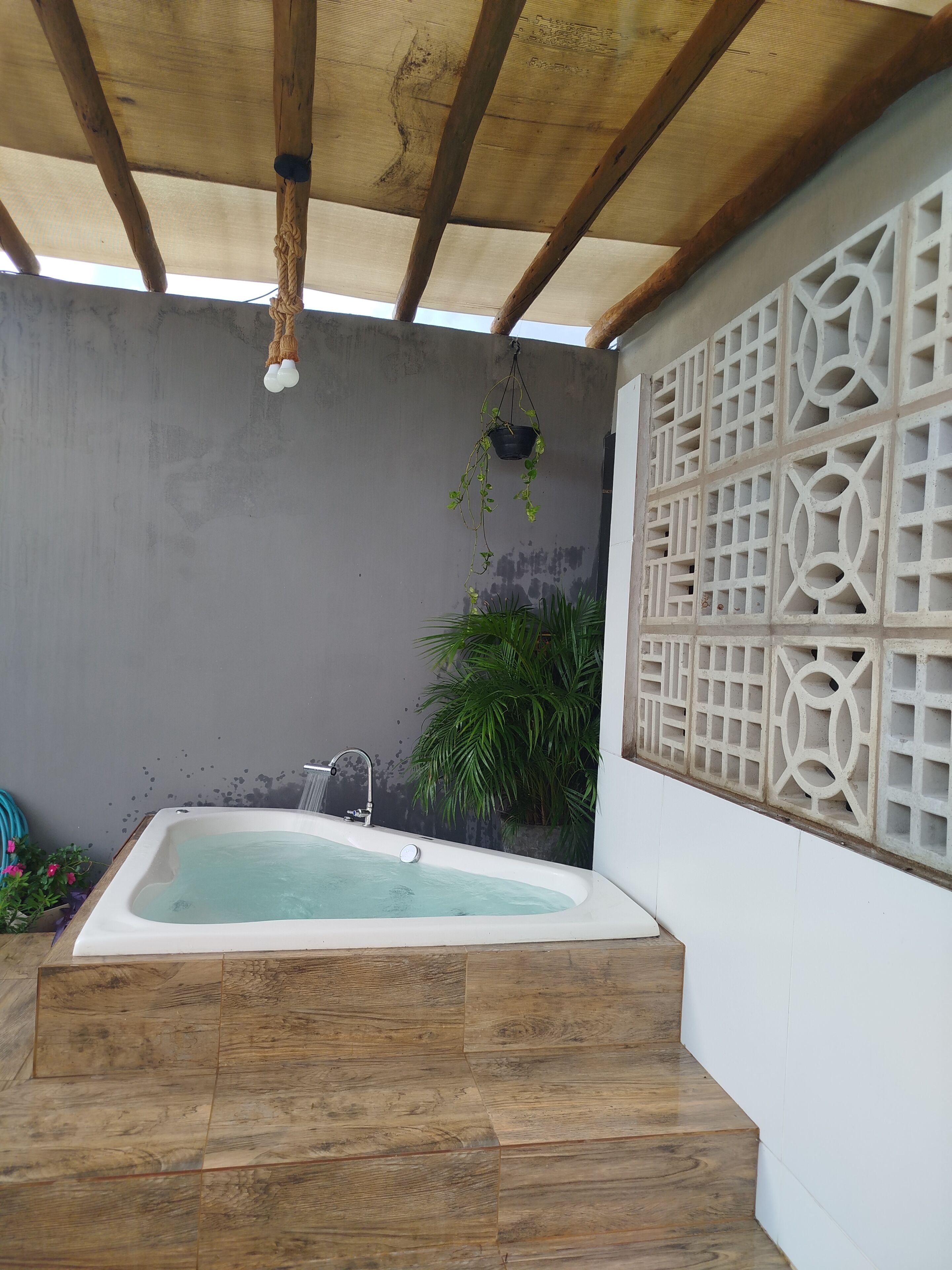 Private spa tub