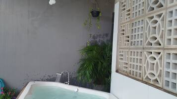 Private spa tub