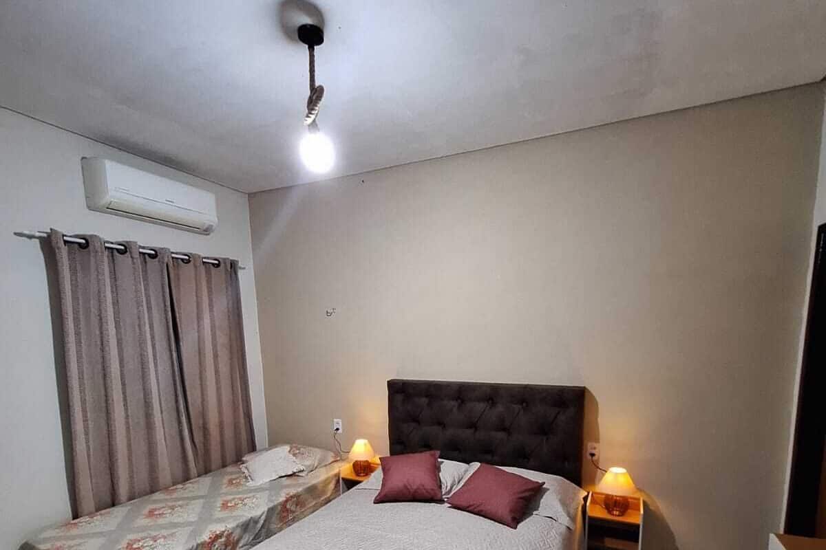 Chambre Confort double ou avec lits jumeaux, vue sur le jardin | Accès au Wi-Fi (inclus)