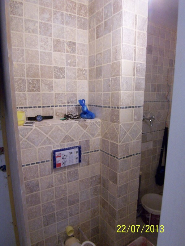 Bathroom - Cozy 1-bedroom apartment in pleasant Paris with AC (Paris)